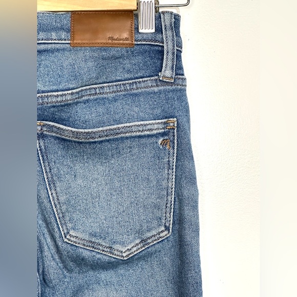 Madewell high rise skinny Jean with button fly in faded denim colour. Size 25 - Picture 7 of 7